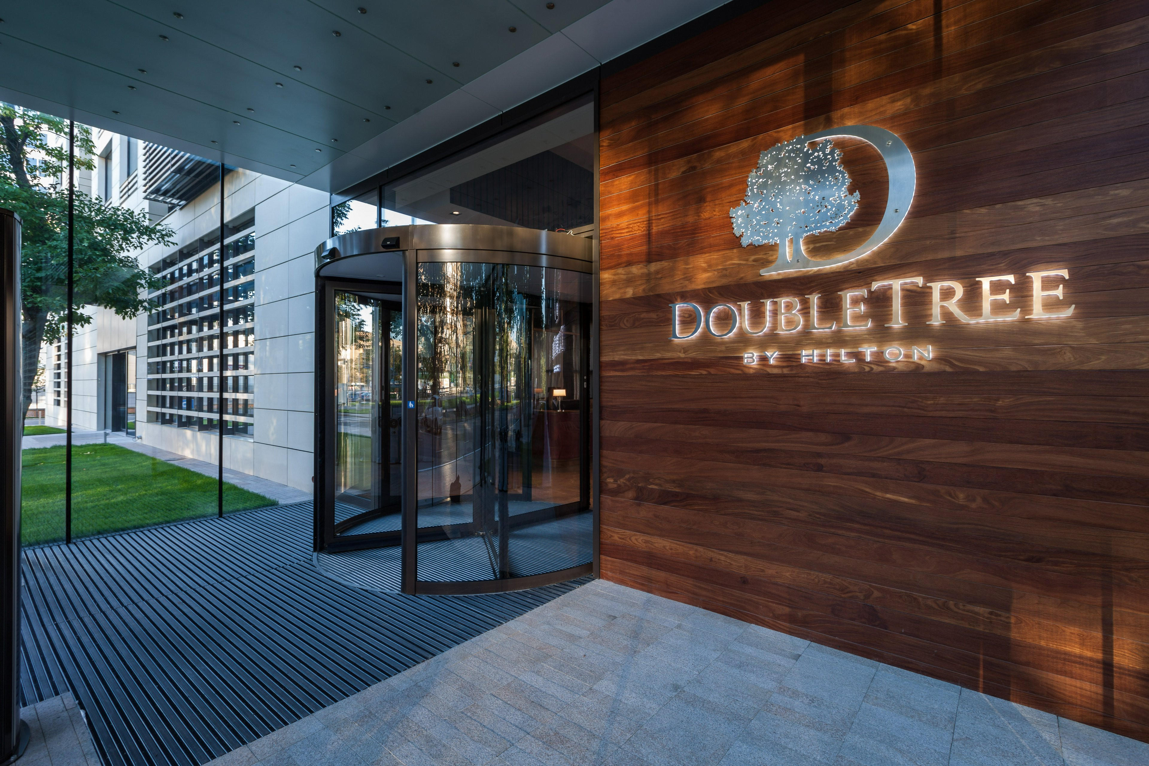 Doubletree marina. Ленинградское шоссе отель DOUBLETREE.